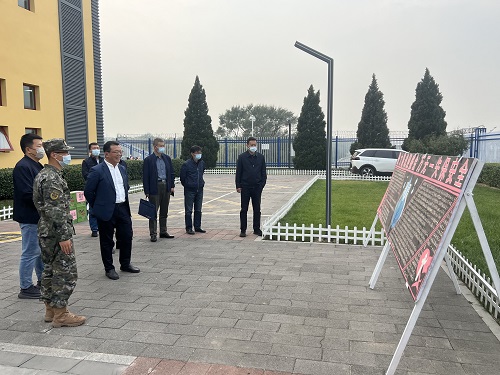 慰问武警官兵.JPG