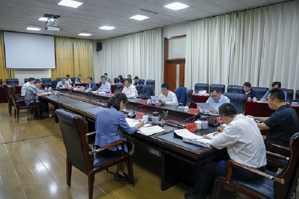 座谈会.jpg