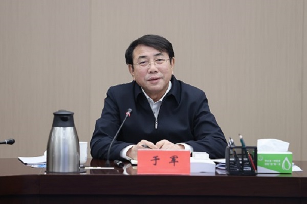 于军讲话.jpg