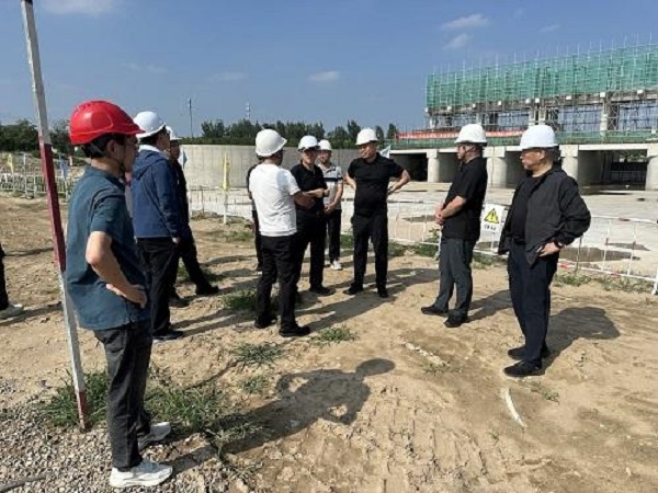 检查小清河蓄滞洪区分洪枢纽工程建设情况.jpg